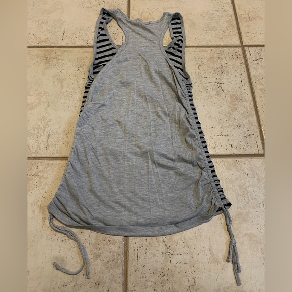 💜 SWS Gray & Black Striped Ruched Tank Top Size Large - Picture 5 of 6